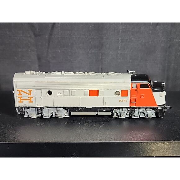 Athearn DIESEL Locomotive #3121 VINTAGE Rare Engine Train HO Scale New Haven F7